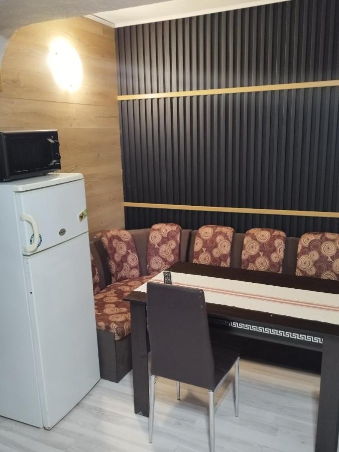 Апартамент За Гости Централ Tirnovo Exterior foto